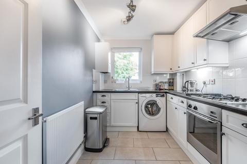 1 bedroom flat for sale, Courland Grove, Stockwell