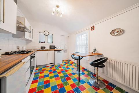 5 Brenda Road, London, SW17 7DD