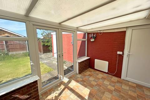 2 bedroom semi-detached bungalow for sale, Kingsthorpe Crescent, Skegness, Lincolnshire, PE25 3PW