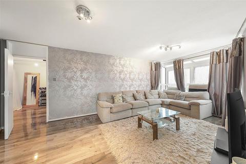 1 bedroom block of apartments for sale, Solon New Road Estate, SW4