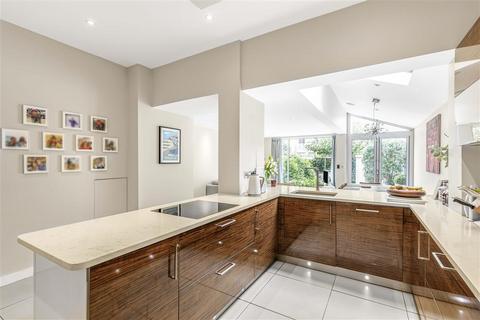 33 Shandon Road, London, SW4 9HS