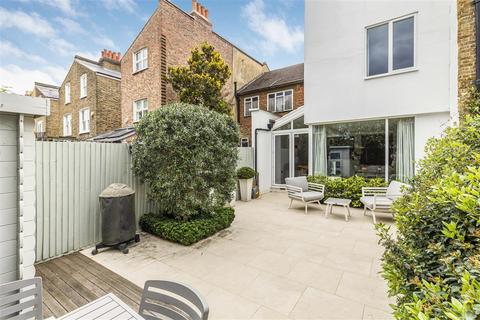 33 Shandon Road, London, SW4 9HS
