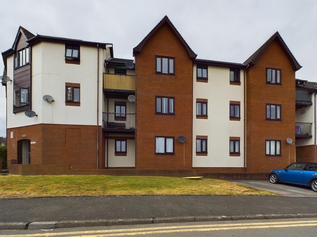 Bulwark Avenue, Bulwark, Chepstow... 2 bed apartment for sale - £150,000