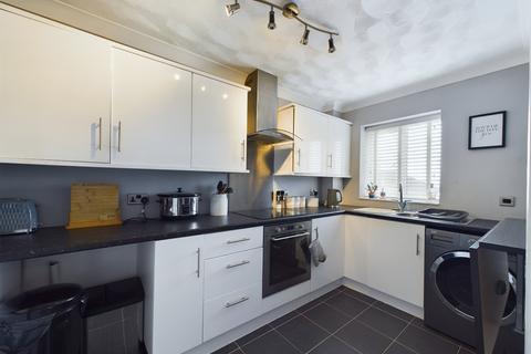 2 bedroom apartment for sale, Bulwark Avenue, Bulwark, Chepstow, Monmouthshire, NP16