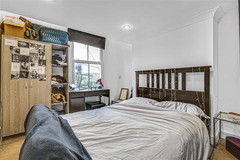 2 bedroom flat for sale, Dalyell Road, SW9