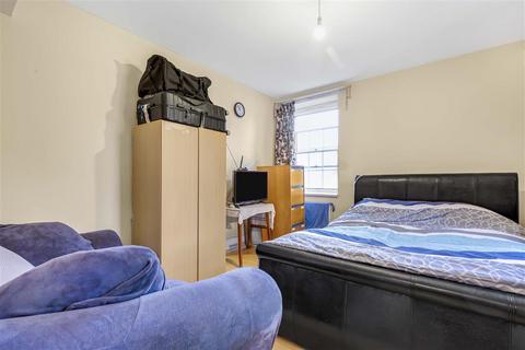 1 bedroom flat for sale, William Bonney Estate, SW4