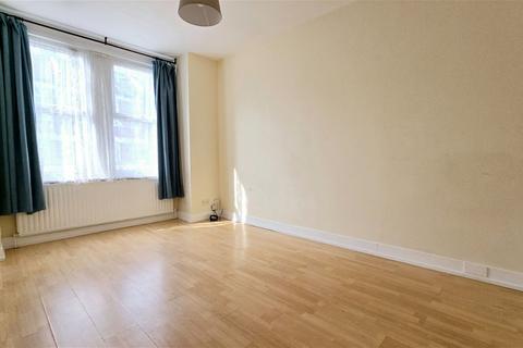 4 bedroom terraced house to rent, Rostella Road, London SW17