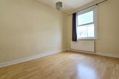 4 bedroom terraced house to rent, Rostella Road, London SW17
