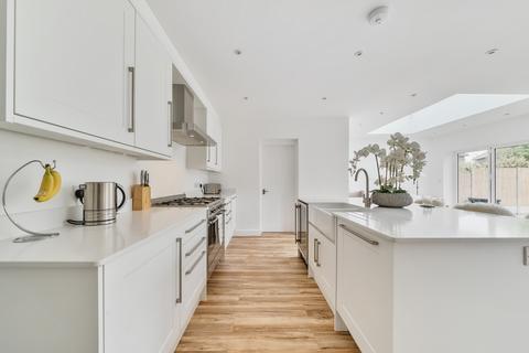 4 bedroom end of terrace house for sale, Sheridan Road, Richmond, TW10