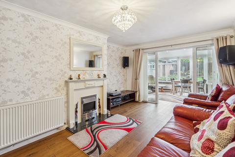 8 Ashfield Road, Chesham, HP5 3DN