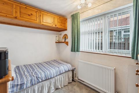 8 Ashfield Road, Chesham, HP5 3DN