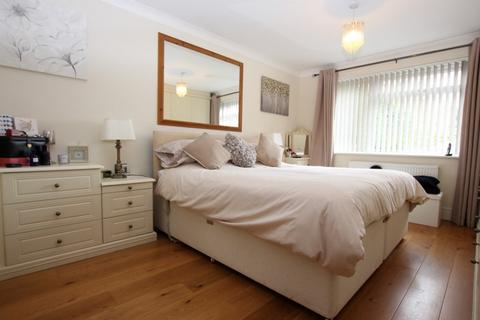 3 bedroom bungalow for sale, The Moors, Kidlington, OX5