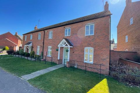 3 bedroom semi-detached house to rent, Lapsley Drive, Banbury, OX16