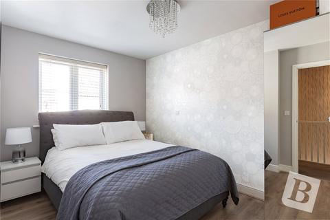 8 Mellowes Road, Hornchurch, RM11 1GF