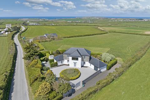 undefined, Tredower, Near Treyarnon Bay, PL28