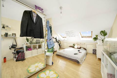 47 Sanderstead Road, London, E10 7PW