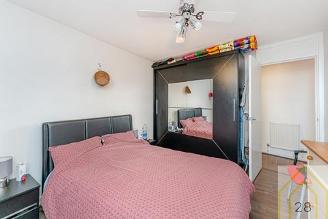 2 bedroom apartment for sale, Kemp House, London E6
