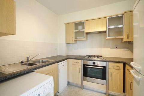 2 bedroom apartment to rent, Chertsey, Surrey KT16