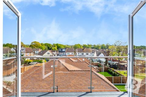 2 bedroom apartment for sale, The Walk, Hornchurch, RM11