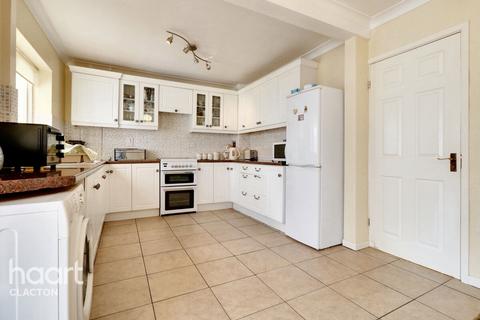 2 bedroom chalet for sale, Bluehouse Avenue, Clacton-On-Sea
