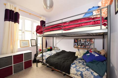 2 bedroom apartment to rent, Terminus Road Cowes PO31