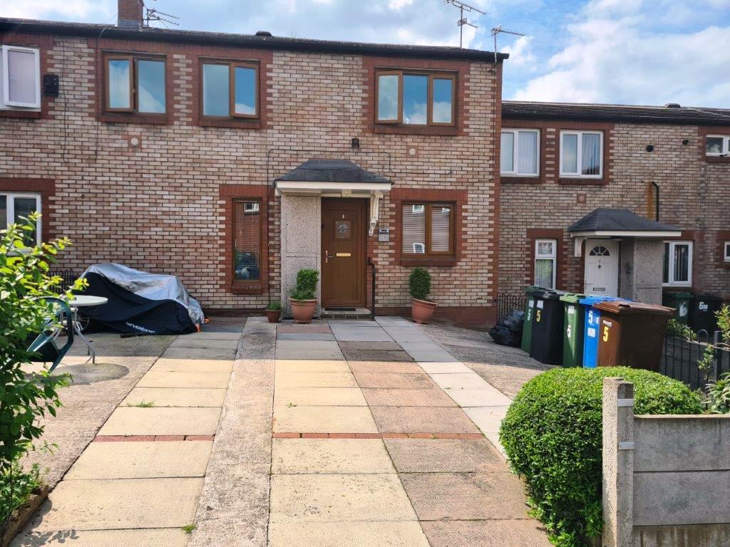 Annald Square, Droylsden 3 bed terraced house for sale £200,000