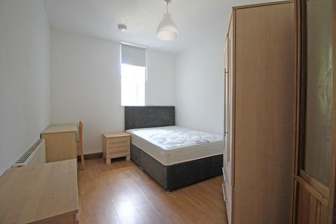 5 bedroom flat to rent, Barnton Street, Stirling, FK8