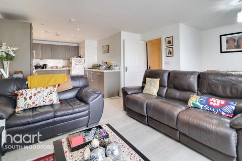 2 bedroom apartment for sale, Scenix House, South Woodford