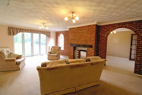 4 bedroom bungalow for sale, Pansey Drive, Dersingham, King's Lynn, Norfolk, PE31 6PX