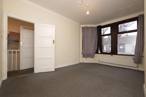 3 bedroom terraced house for sale, Henniker Gardens, East ham, London, E6