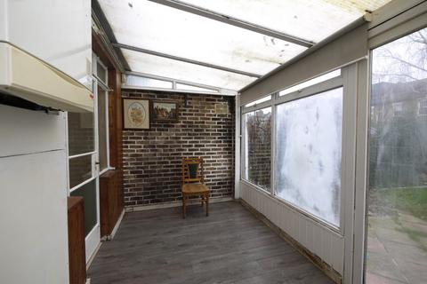 115 Henniker Gardens, London, E6 3HT
