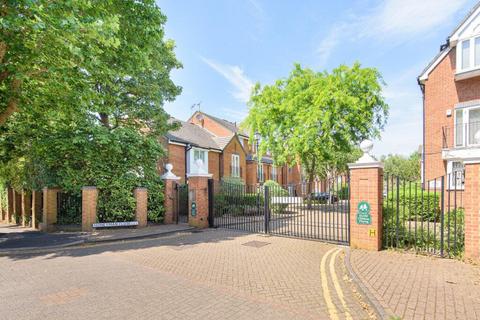 4 bedroom terraced house to rent, Honeyman Close, Brondesbury Park