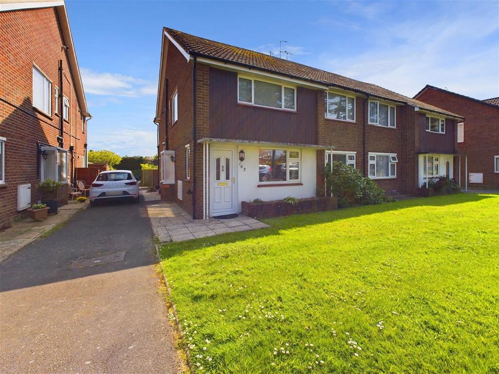 Goring Road, GoringbySea, Worthing... 2 bed flat for sale £300,000