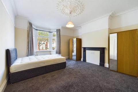 2 bedroom flat to rent, Greystoke Avenue, Sandyford, Newcastle Upon Tyne