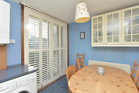 22 Buckstone Crescent, Edinburgh, EH10 6PL