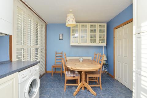 22 Buckstone Crescent, Edinburgh, EH10 6PL