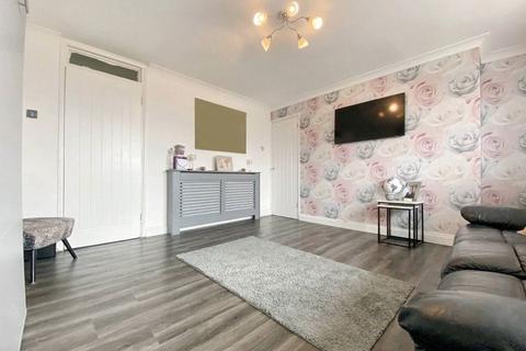 2 bedroom flat for sale, Leabank Road, West Midlands, Dudley, West Midlands, DY2 0BB