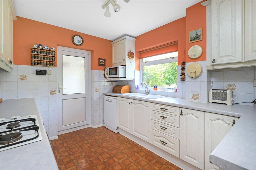 Manningford Close, Winchester, Hampshire, SO23 4 bed detached house for