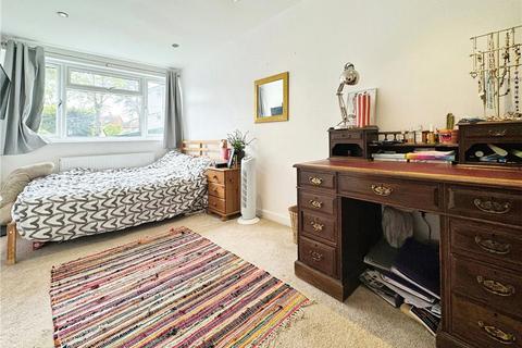 11 Priory Way, Datchet, Slough, SL3 9JQ