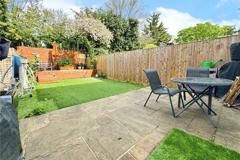 11 Priory Way, Datchet, Slough, SL3 9JQ