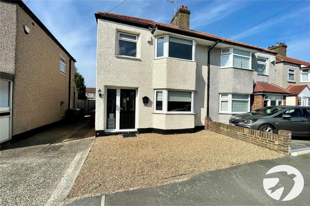 Northdown Road, Welling, Kent, DA16 3 bed semidetached house for sale