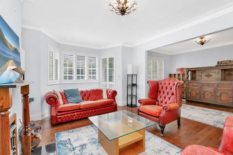 122 Ealing Village, London, W5 2EB