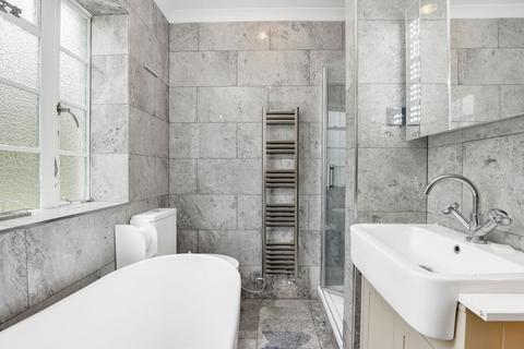 122 Ealing Village, London, W5 2EB