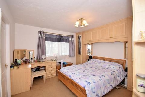 5 bedroom detached house to rent, Emblehope Drive, Gosforth NE3