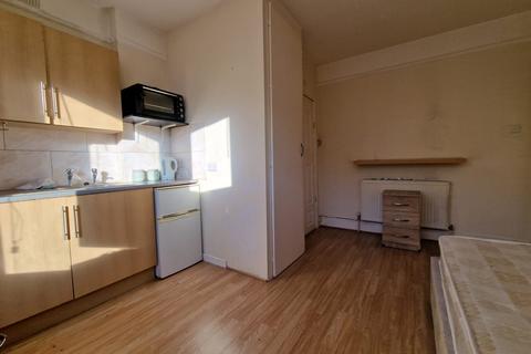 1 bedroom in a house share to rent, Luton, LU2