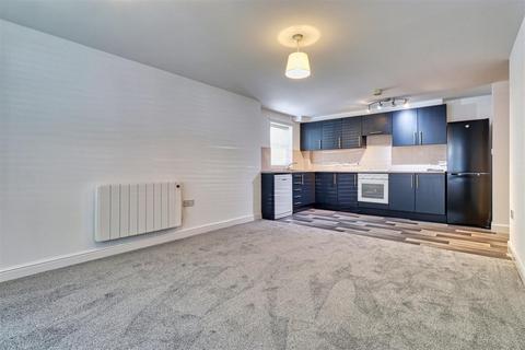 2 bedroom flat to rent, New Road Side, Horsforth, Leeds, LS18