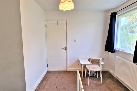 1 bedroom in a house share to rent, Luton, LU2