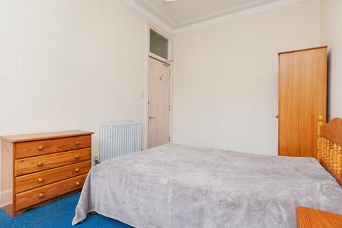 4 bedroom flat to rent, 0203L – Marchmont Road, Edinburgh, EH9 1HS