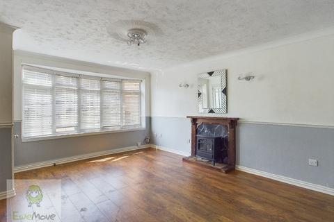 2 Chester Close, Rochester, ME2 2QX