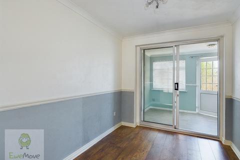 2 Chester Close, Rochester, ME2 2QX